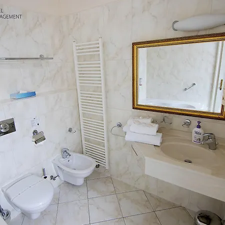 Humboldt Park & Hotel 4*