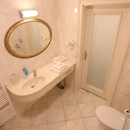 Humboldt Park & 4* Karlsbad