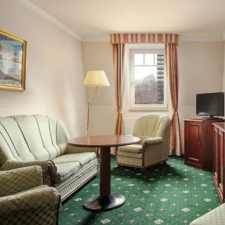 Humboldt Park & Hotel